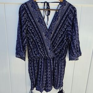 Skies Are Blue Navy Blue Patterned Romper Size M